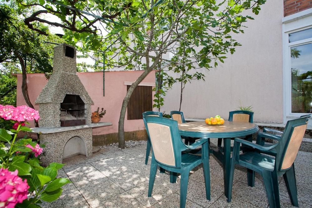 Apartments Kraljic Крк Экстерьер фото